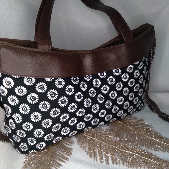 Thirty-One flower pattern tote - Picture 3 of 4
